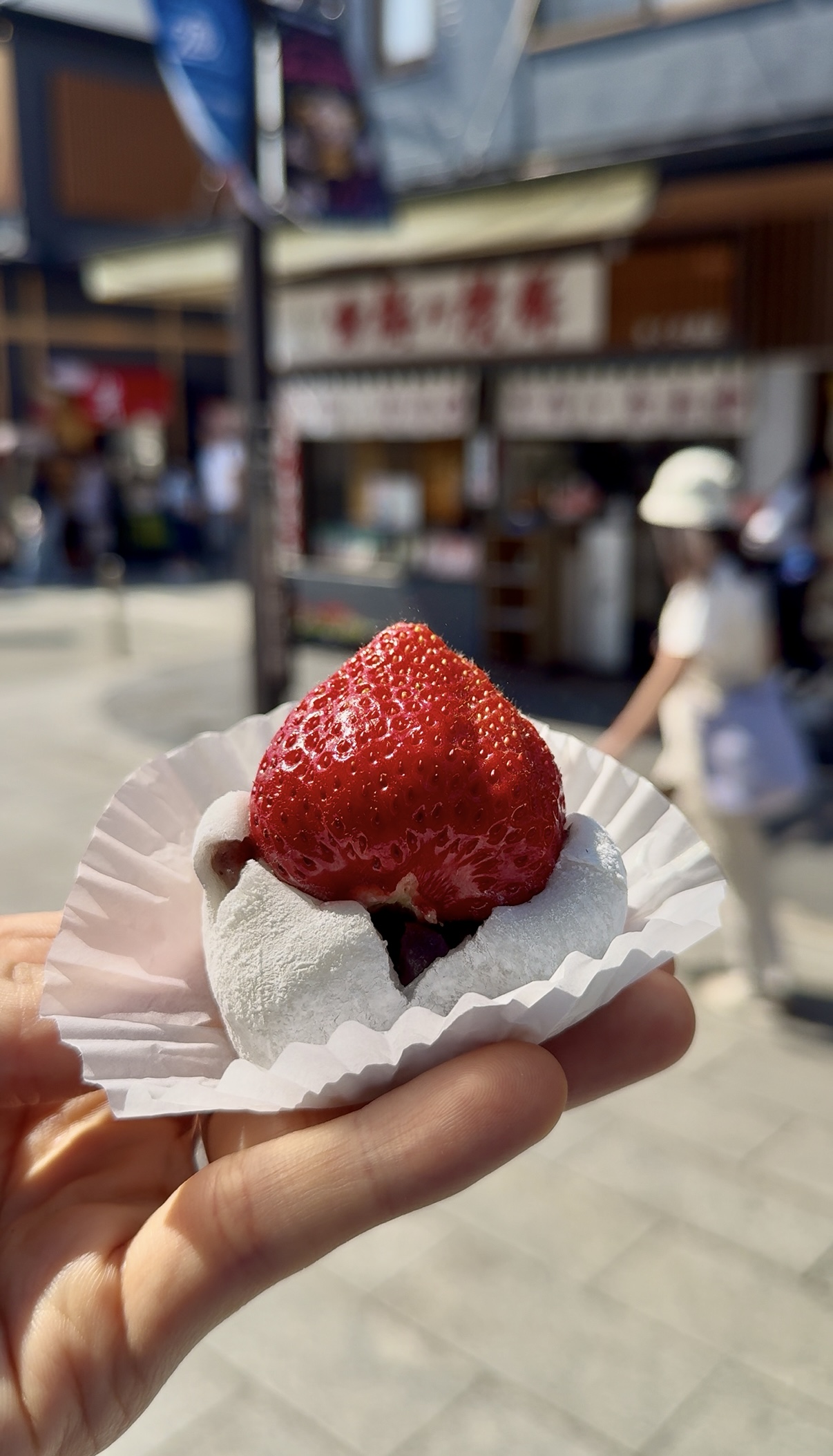 Tenzan Honten: A Sweet Stop at Dazaifu’s Heart 🍓